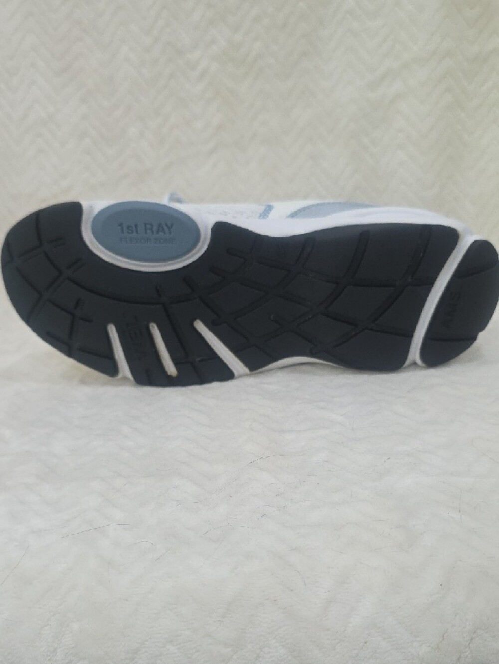 Vionic-Dr. Weil Light Grayish Blue & White Sneaker Style Orthopedic Walking Shoe - Picture 7 of 9